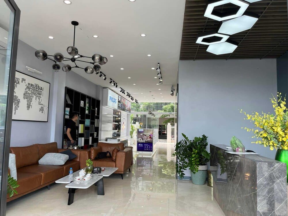 hinh anh trong showroom elmall tai quang ninh 1