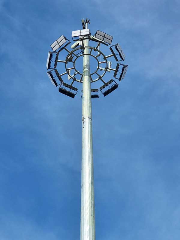 Trụ đèn đa giác là gì